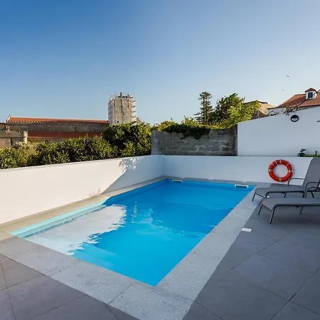 Romantic Pool House Дом отдыха
