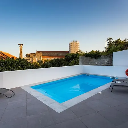 Дом отдыха Romantic Pool House *