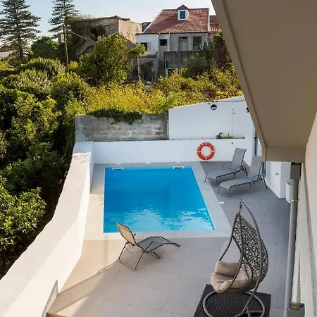 Romantic Pool House Дом отдыха Вила-ду-Конди