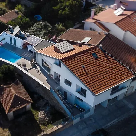 Дом отдыха Romantic Pool House Вила-ду-Конди