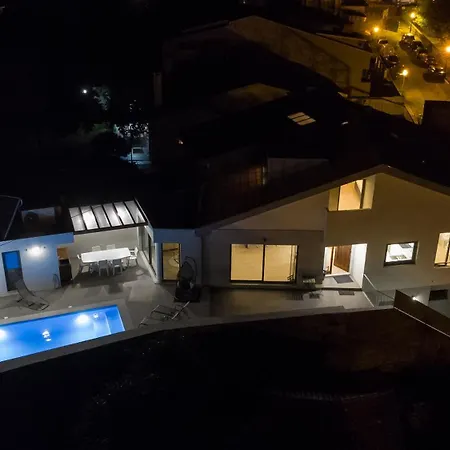 Romantic Pool House 빌다도콘데