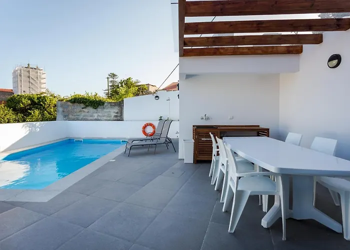 Romantic Pool House 펜션