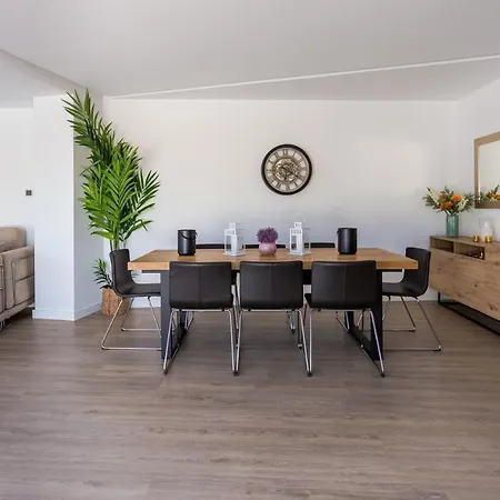 Romantic Pool House فيلا دو كوندي