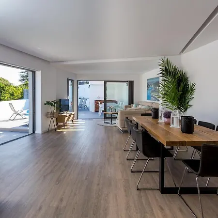 Romantic Pool House Nyaraló