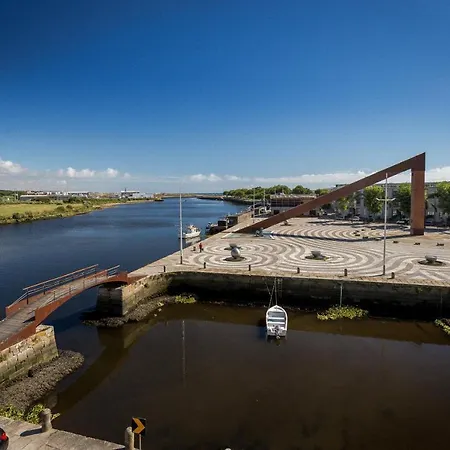 Romantic Pool House Nyaraló Vila do Conde