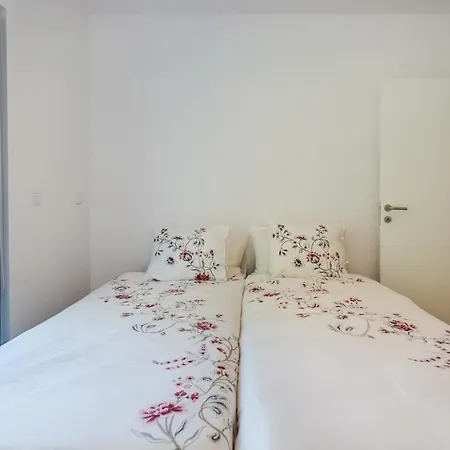 بيت للعطل Romantic Pool House