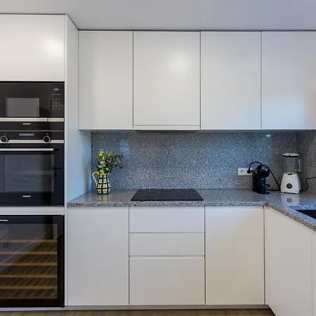 Romantic Pool House بيت للعطل فيلا دو كوندي