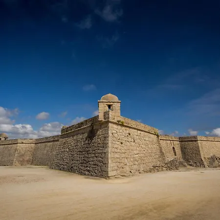 Romantic Pool House بيت للعطل *