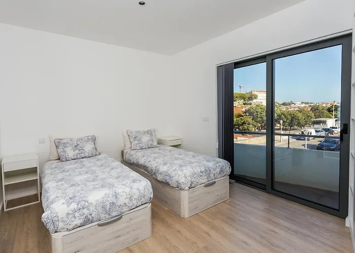 Romantic Pool House *