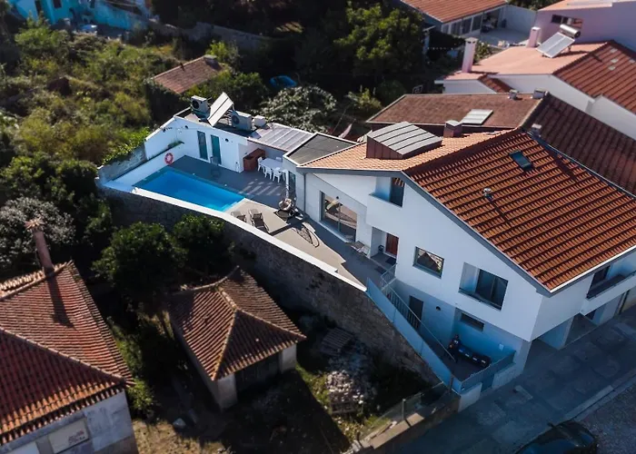 Romantic Pool House *