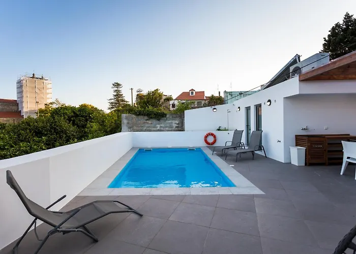 Romantic Pool House Semesterbostad